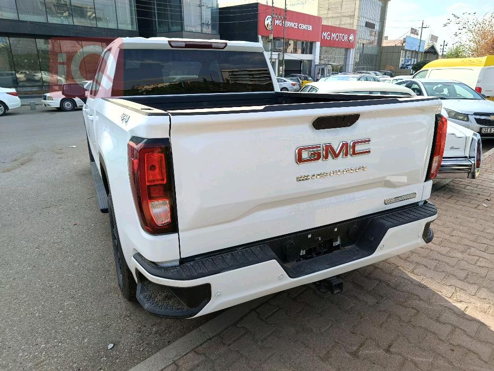 GMC Sierra